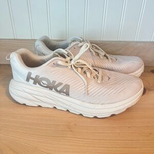 Hoka Rincon 3 sz 9 Athletic Shoes